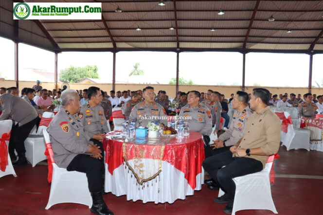 
					Suasana kebersamaan dan kekeluargaan terasa kental di Gedung Serbaguna Mapolres Labuhanbatu pada Rabu (09/04/2025)