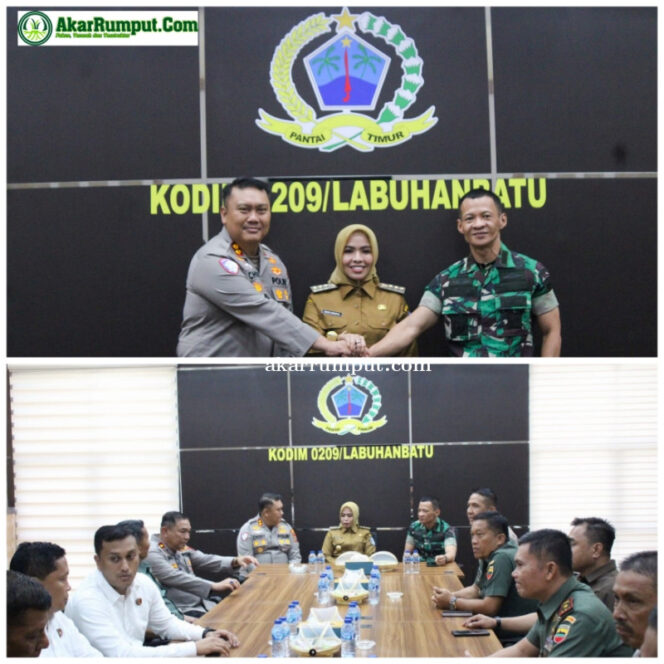 
					Kapolres Labuhanbatu AKBP Choky Sentosa Meliala, S.I.K., S.H., M.H., dan Bupati Labuhanbatu dr. Maya Hasmita, Sp.OG, MKM, melaksanakan kunjungan kerja sekaligus halal bihalal ke Markas Komando Distrik Militer (Makodim) 0209/Labuhanbatu yang berlokasi di Jalan Pramuka Kelurahan Padang Matinggi Kecamatan Rantau Utara Kabupaten Labuhanbatu, Senin (21/04/2025)