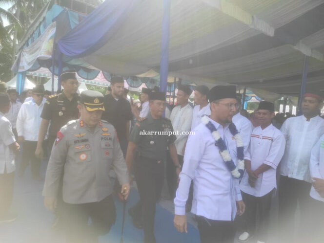 
					Danramil 11/KP Mayor Inf Hendra Gunawan menghadiri Upacara Musabaqah Tilawatil Quran (MTQ) dan Festival Seni Qasidah (FSQ) ke XVI tingkat Kabupaten Labuhanbatu Selatan di Lapangan Bola Desa Goti Kecamatan Silangkitang Kabupaten Labuhanbatu Selatan, pada Sabtu (26/04/2025)