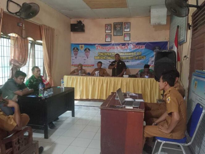 
					Suasana Musyawarah Desa penyusunan RKPDes TA 2025 di Aula Kantor Desa Bangai Kecamatan Torgamba Kabupaten Labuhanbatu Selatan, pada Senin kemarin (26/05/2025)