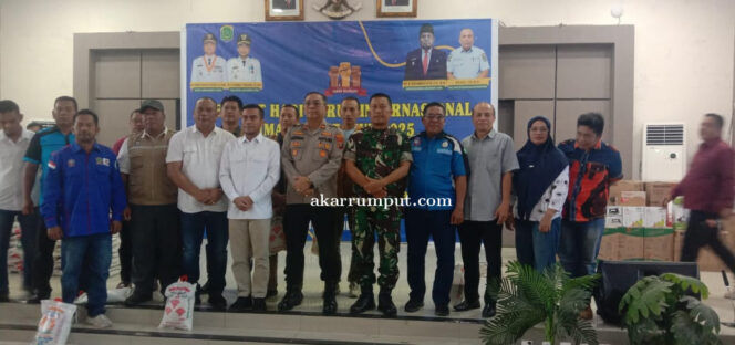 
					Danramil 01/AK Mayor Inf Parlindungan Sinaga,S.H., menghadiri peringatan hari buruh Internasional (May Day) dengan Tema 
