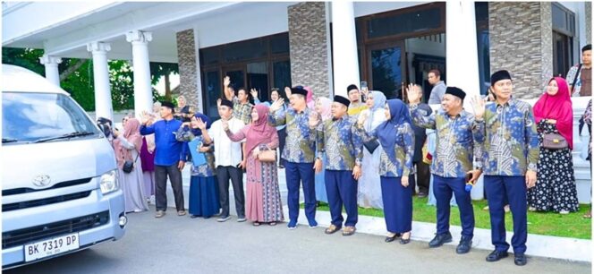 
					dr. Hj. Maya Hasmita Sp.OG. M.K.M., Lepas Kafilah STQH Kabupaten Labuhanbatu