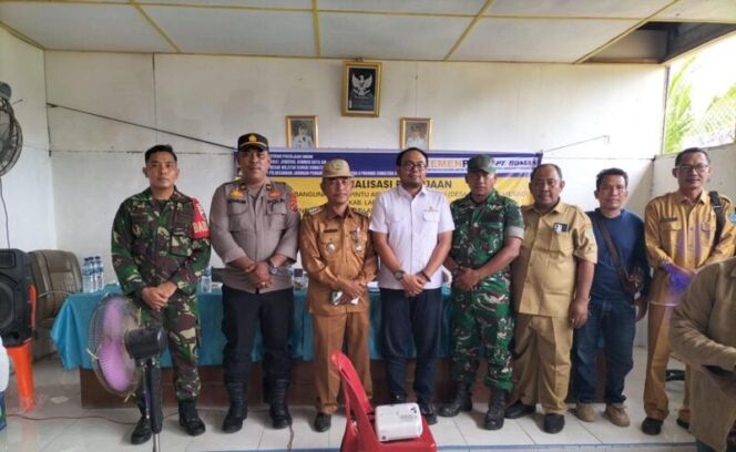 
					kegiatan sosialisasi pelaksanaan paket pekerjaan rehabilitasi bangunan dan pintu air Irigasi Daerah Irigasi (DIR) Kualuh Kabupaten Labuhanbatu, Selasa (03/05/2025)