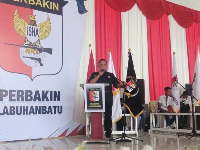 
					Deni Hendra Sitepu saat menyampaikan sambutan