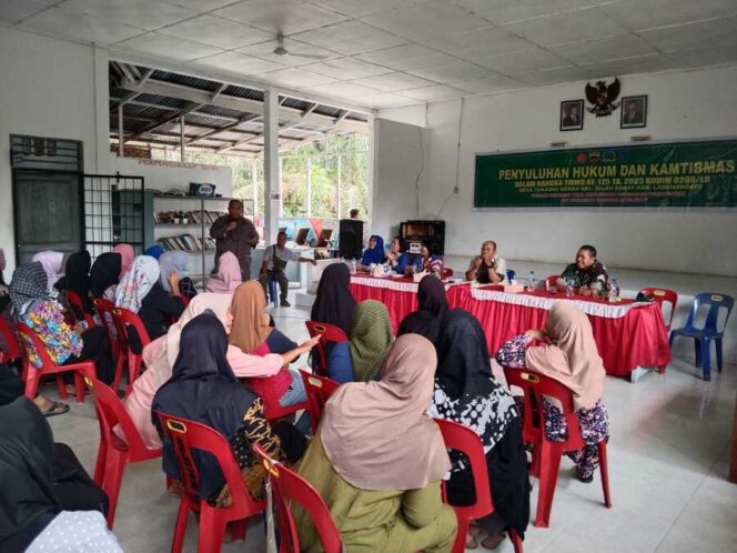
					kegiatan Sosialisasi Keamanan dan Ketertiban Masyarakat (Kamtibmas) bekerja sama dengan Kejaksaan Negeri Labuhanbatu, Kamis (31/07/2025)
