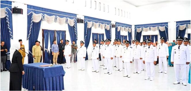 
					Pengukuhan tersebut dipimpin langsung oleh Bupati Labuhanbatu, dr. Hj. Maya Hasmita Sp.OG., M.K.M., di Aula Pendopo Rumah Dinas Bupati, Kecamatan Rantau Utara, Jumat (29/08/2025)