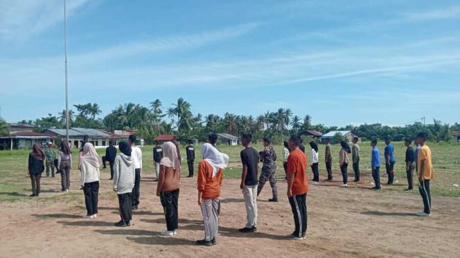 
					Kegiatan Pelatihan kepada seluruh anggota Paskibraka Kecamatan