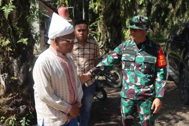 
					Letkol Inf Yudi berkesempatan bertemu secara langsung dengan Tuan Guru Khalifah Muhammad Yamin, Sabtu (02/08/2025).