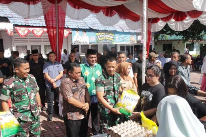 
					Letkol Inf. Yudy Ardyan Saputro, menghadiri Launching Gerakan Pangan Murah (GPM) Serentak di Halaman Kantor Camat Rantau Utara, Sabtu (30/08/2025)
