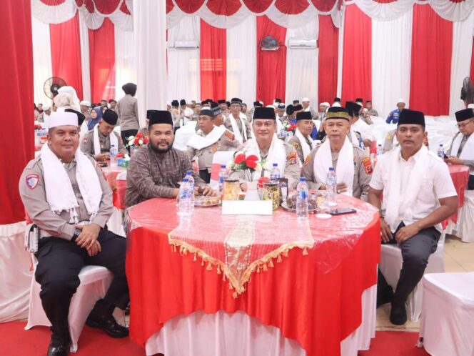 
					Peringatan Maulid Nabi Muhammad SAW 1447 H/2025 M dengan suasana khidmat di Aula Yan Piter Mapolres Labuhanbatu, Kamis (11/09/2025)