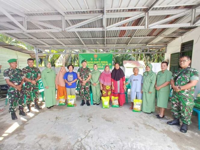 
					Bakti sosial berupa donor darah dan pembagian beras di Makoramil 03/SB, Jalan Kartini, Kecamatan Panai Hilir, Kabupaten Labuhanbatu, Kamis (25/09/2025)