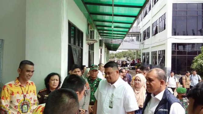 
					Gubernur Sumatera Utara Boby Afif Nasution melakukan kunjungan kerja hari kedua di Kabupaten Labuhanbatu Utara, Kamis (25/09/2025)