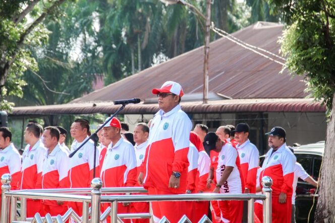 
					Upacara dipimpin Wakil Bupati Labuhanbatu H. Jamri, ST, dan dihadiri unsur Forkopimda, Sekda Ir. Hasan Heri Rambe, OPD, pelajar, serta insan olahraga, Jumat (19/09/2025)