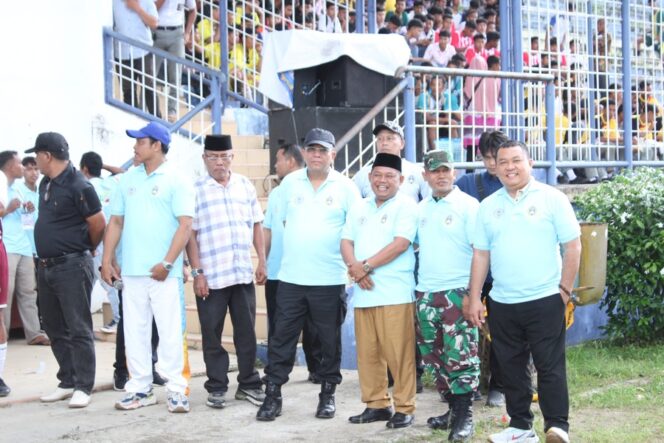 
					Wakil Bupati Labuhanbatu, H. Jamri, S.T., menghadiri pembukaan Turnamen Sepakbola Piala Ketua Yayasan Universitas Labuhanbatu (ULB) Cup 3 Tingkat SLTA/Sederajat, Senin (06/10/2025) 