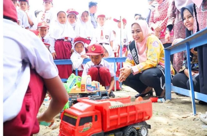 
					Bunda PAUD Labuhanbatu, dr. Hj. Maya Hasmita, Sp.OG., M.K.M