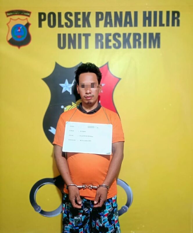 
					Terduga pelaku berinisial MH alias S (34) 