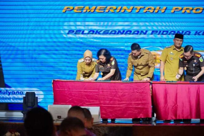 
					Penandatanganan Memorandum of Understanding bersama Kejaksaan Tinggi Sumatera Utara dan Pemerintah Provinsi Sumut, Selasa (18/11/2025)
