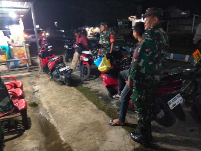 
					patroli bersama antara Koramil 07/AKB dan organisasi masyarakat KB TNI pada Sabtu malam (29/11/2025)