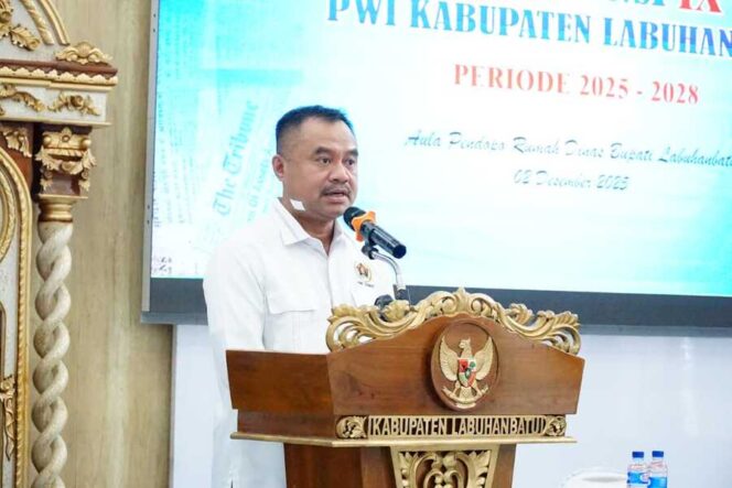 
					Ketua PWI Sumut H. Farianda Putra Sinik, S.E. 