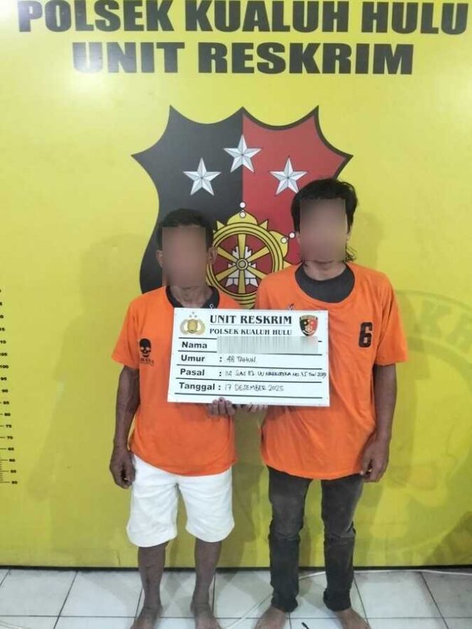 
					Terduga kedua pelaku  yang berhasil diamankan masing-masing berinisial SO (49) dan RS (25)