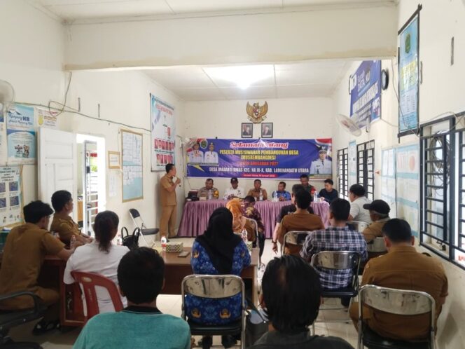 
					Musyawarah Rencana Pembangunan (Musrenbang) Desa Meranti Omas, Kecamatan NA-IX-X, Kabupaten Labuhanbatu Utara, Selasa (20/01/2026)