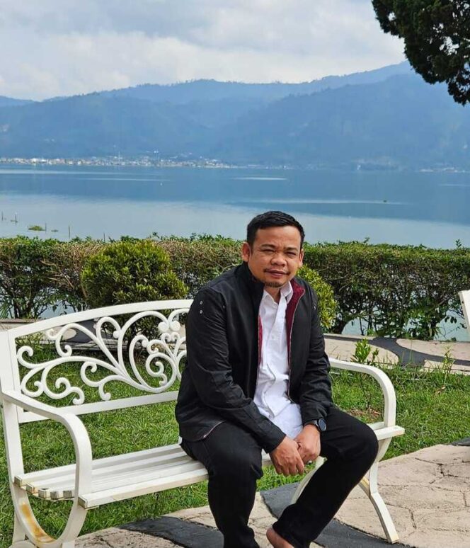 
					Manajer tim Poslab, Arjan Priadi Ritonga politisi dari Partai Nasional Demokrat (NasDem) dan juga menjabat sebagai Ketua DPRD Kabupaten Labuhanbatu