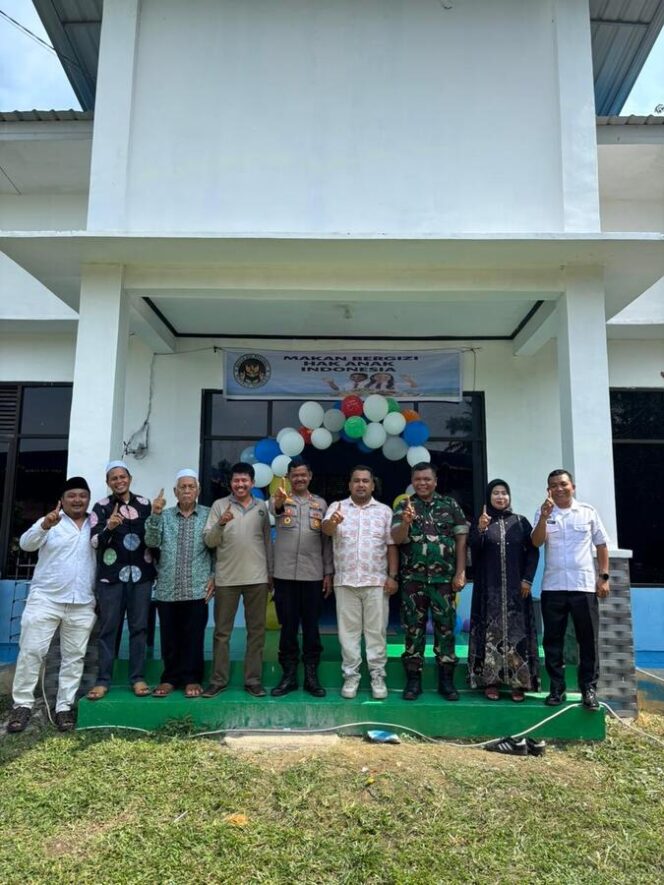 
					peresmian Dapur SPPG (Satuan Pelayanan Pemenuhan Gizi) di Pondok Pesantren Assidiqiyah, Dusun Simandiangin, Desa Sabungan, Kecamatan Sungai Kanan, Sabtu (14/02/2026)