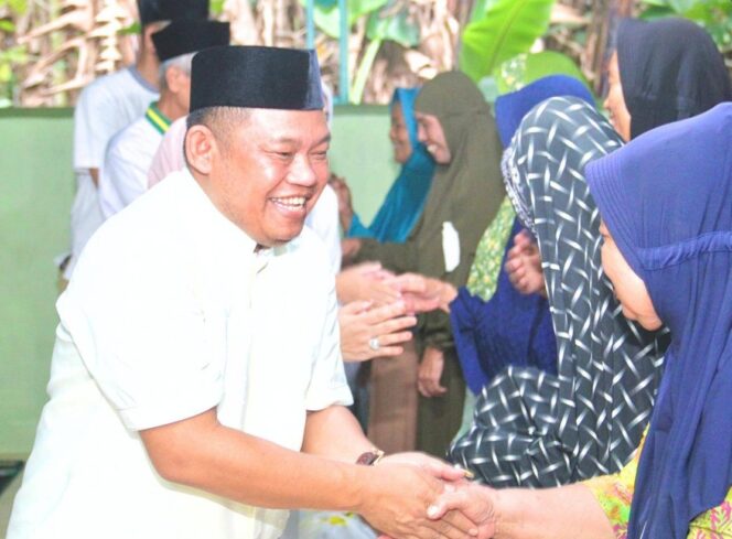 
					Wakil Bupati Labuhanbatu H. Jamri, ST. saat menghadiri rangkaian Safari Ramadan 1447 Hijriah. Kegiatan kelima itu digelar di Masjid Nurul Arafah, Dusun Sidodadi B, Kecamatan Pangkatan, Selasa (10/03/2026)