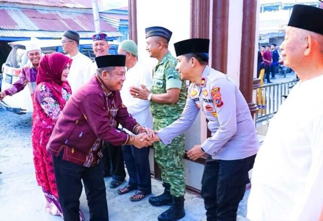 
					Wakil Bupati Labuhanbatu, H. Jamri ST saat tiba dalam Safari Ramadhan yang digelar di Masjid Raya An Nur, Jumat (13/03/2026)