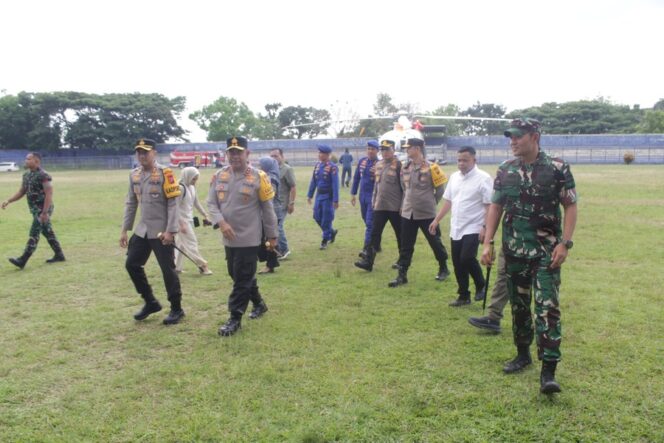 
					Dandim 0209/LB mendampingi Kapolda Sumut dalam memastikan kesiapan pengamanan mudik Lebaran 2026 melalui Operasi Ketupat Toba