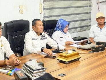 Seminar tersebut dibuka oleh Kepala Balitbang Labuhanbatu, H. Zuhri, S.E. 