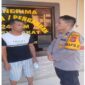 Seorang warga bernama Syahrial Lubis (Kiri) dan personel piket yang dipimpin IPDA Andi Fahri Hasibuan, S.H., saat menindaklanjuti laporan warga tersebut, Rabu (22/04/2026)