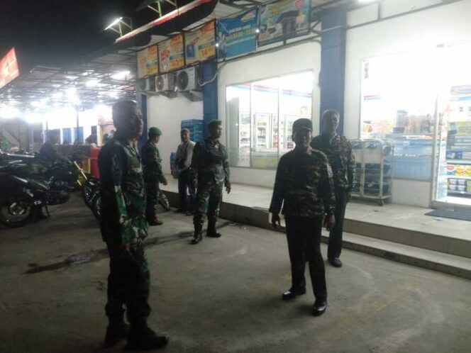 
					TNI dan FKPPI turun langsung ke lapangan, Sabtu (04/04/2026)