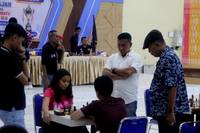 
					Kasdim 0209/LB turun langsung buka turnamen catur pelajar & mahasiswa. Bukan sekadar lomba, ini ajang mencetak otak-otak cerdas masa depan 