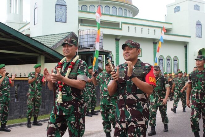 
					Penyambutan kunjungan Pangdam I/Bukit Barisan ke Makodim 0209/Labuhanbatu 