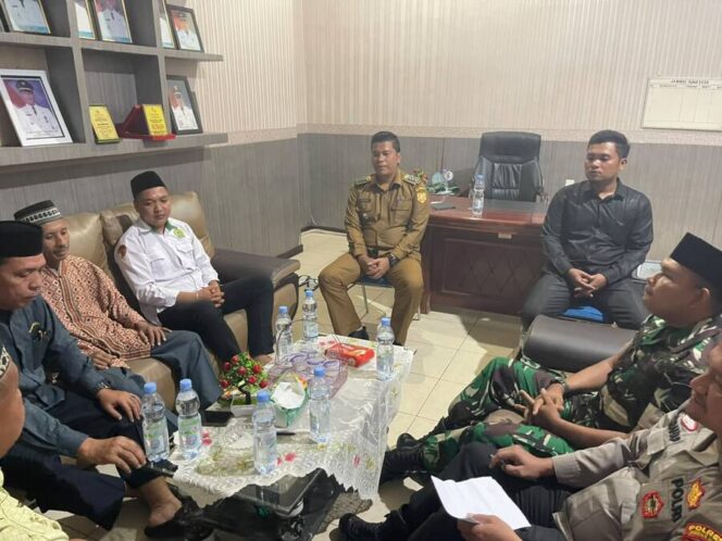 
					Sinergi bersama Forkopimcam, tokoh agama, dan warga diharapkan membuat perayaan Idul Adha berlangsung aman, tertib, dan penuh kekhidmatan