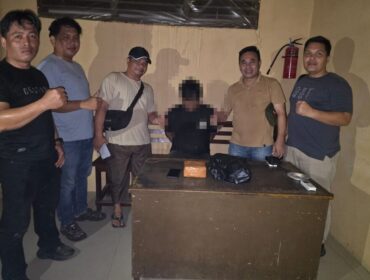 Unit Intel Kodim 0209/LB bersama seorang pria berinisial R diamankan terkait dugaan kepemilikan narkotika jenis sabu sekitar 1 kilogram di wilayah Bilah Hilir, Kabupaten Labuhanbatu
