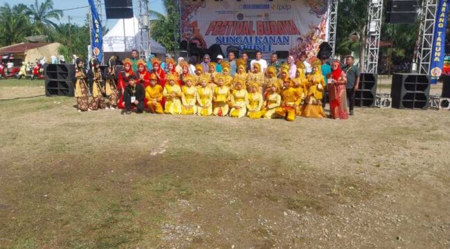 Koramil 12/Langga Payung hadir mendukung Festival Budaya Sungai Kanan 2026 sebagai bentuk nyata menjaga warisan budaya sekaligus mempererat persatuan masyarakat di Labuhanbatu Selatan