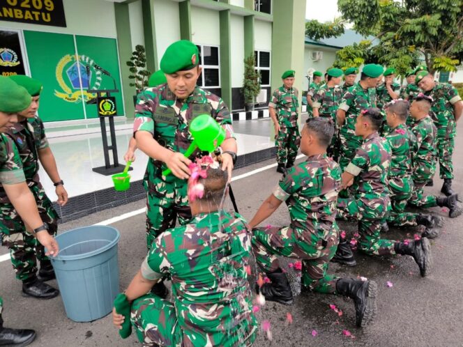 
					Tradisi Korps Penerimaan Personel Baru Kodim 0209/Labuhanbatu