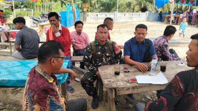 
					Babinsa Turun Langsung, Jemaat HKBP Sei Karet Kompak Bangun Rumah Ibadah