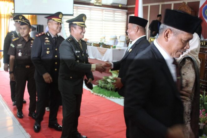 
					Kasdim 0209/Labuhanbatu Mayor Inf Sondang Hamonangan Tanjung menghadiri Rapat Paripurna PAW DPRD Kabupaten Labuhanbatu