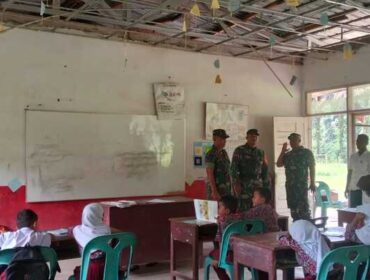 Koramil 07/Aek Kota Batu turun langsung meninjau kondisi SD Negeri 112329 Desa Pematang, Labuhanbatu Utara