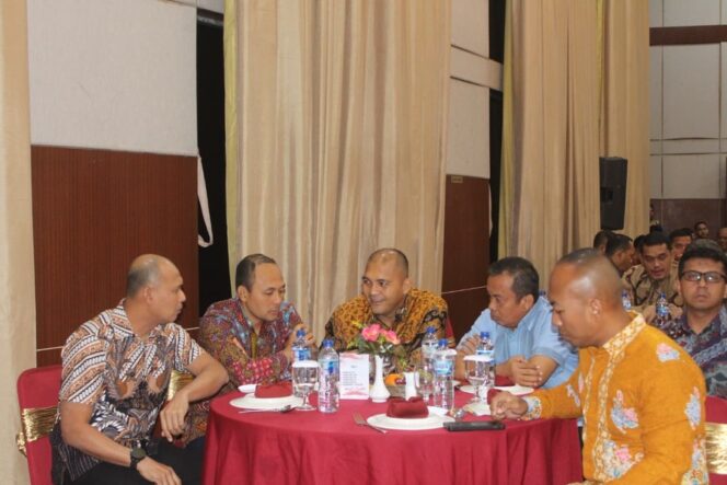 
					Dandim 0209/Labuhanbatu Letkol Kav Hanung Kaptiaji menghadiri pisah sambut Dandim 0207/Simalungun sebagai wujud kebersamaan dan sinergi antar satuan TNI AD