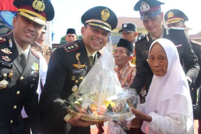 
					Dandim 0209/Labuhanbatu Letkol Kav Hanung Kaptiaji menghadiri peringatan HUT Bhayangkara ke-80 dan menegaskan pentingnya menjaga sinergi dalam memberikan rasa aman kepada masyarakat