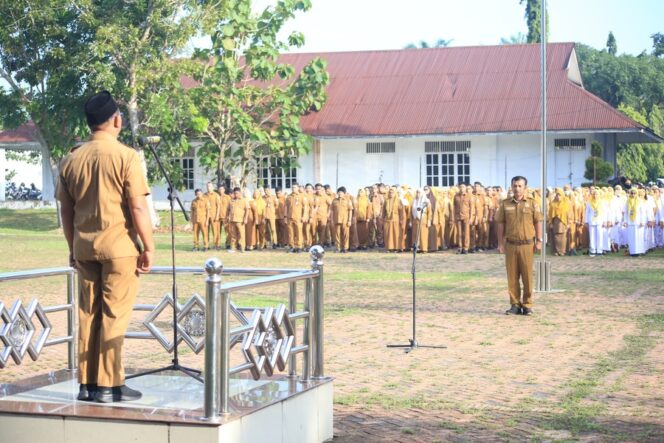 
					Apel Gabungan Aparatur Sipil Negara (ASN) Pemerintah Kabupaten Labuhanbatu di Lapangan BKPP, Senin (07/07/2025)