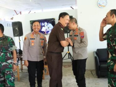 Kapolres Labuhanbatu AKBP Wahyu Endrajaya mempererat koordinasi bersama Kodim 0209/Labuhanbatu dan Kejaksaan Negeri Labuhanbatu melalui silaturahmi yang berlangsung hangat di Rantau Utara