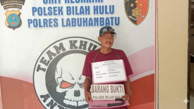 
					Akhir pelarian pelaku pengancaman! Unit Reskrim Polsek Bilah Hulu berhasil mengamankan pria berinisial EF yang diduga terlibat kasus pengancaman menggunakan pisau sejak 2024