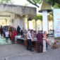 Polres Labuhanbatu membagikan 400 porsi makanan gratis kepada masyarakat dalam kegiatan Warung Polri Presisi Minggu ke-18 di Lapangan Ika Bina Rantauprapat