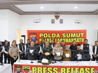 Press release ungkap kasus peredaran narkoba 3,87 kg sabu dalam bus ALS, di Aula Yanpiter Polres Labuhanbatu, Rantauprapat, Senin (07/09/2026)