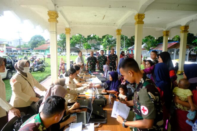 
					Menyambut HUT ke-81 TNI, Kodim 0209/Labuhanbatu menggelar pengobatan gratis bagi masyarakat di Lapangan Ika Bina, Rantauprapat, Jumat (11/09/2026)